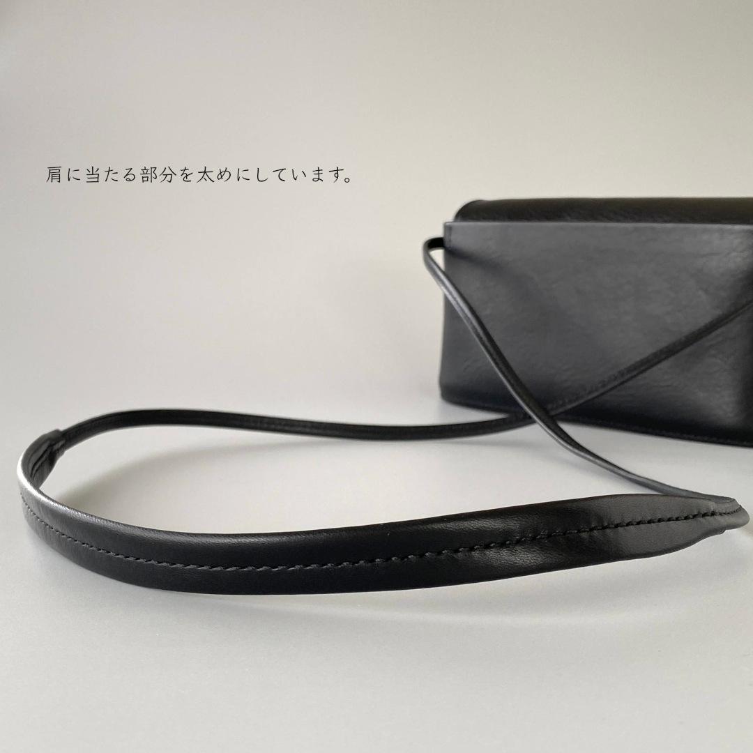 Ume／ スキマからも取り出せる、イタリアンレザーのベルト留めミニポシェット | 8枚目