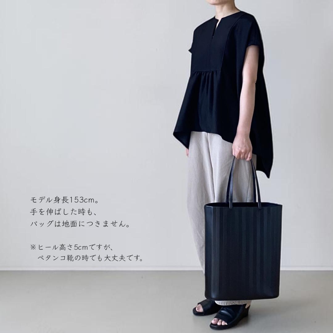 ジグザグとフラットの両面楽しめる縦型トートバッグ／Teiban／Ａ４サイズ対応／イタリアンレザー | 9枚目