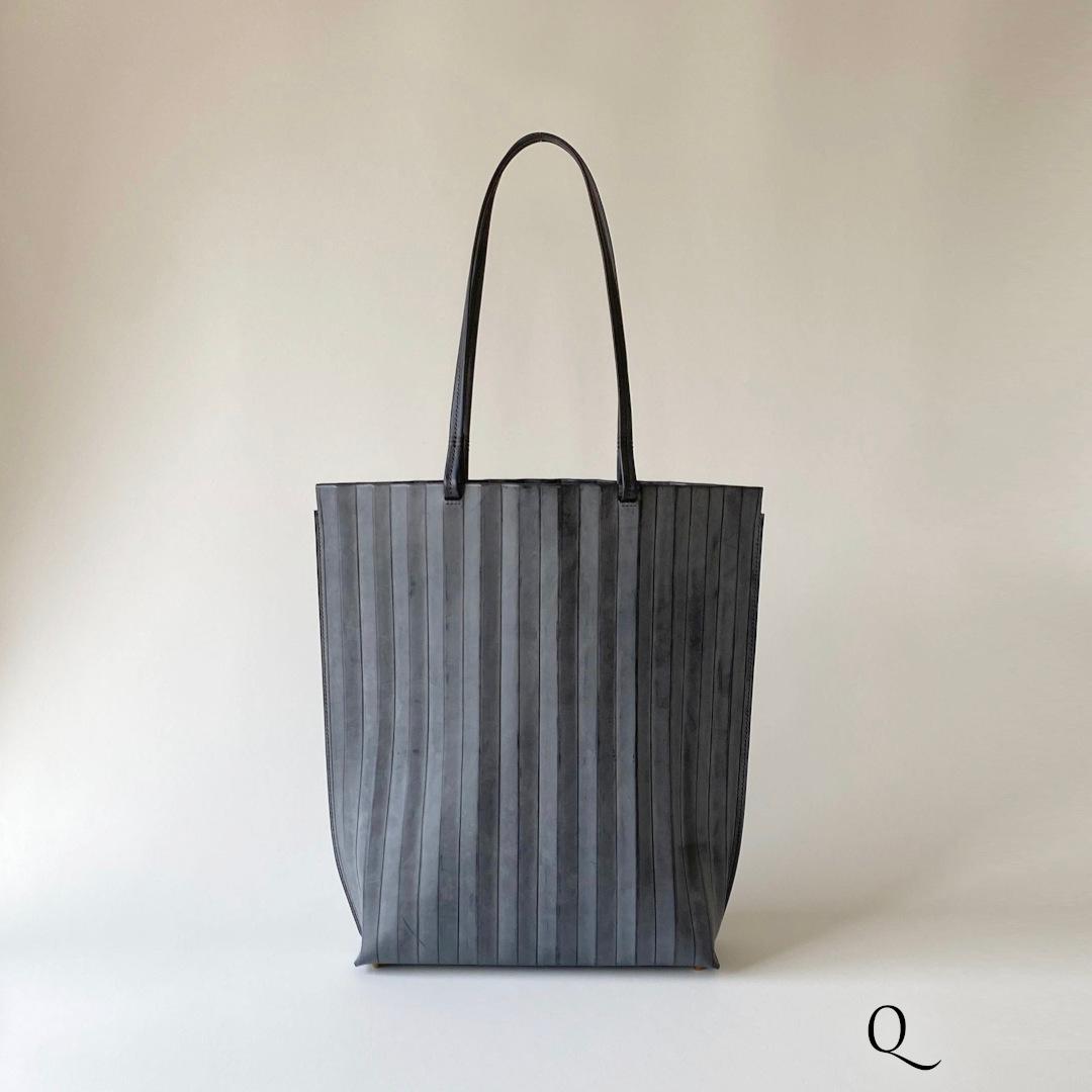 アウトレット／ジグザグフォルムの縦長トート／Q キュー